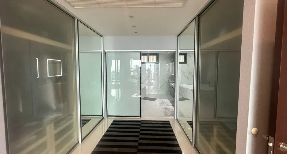 One Bedroom (120 m²)
