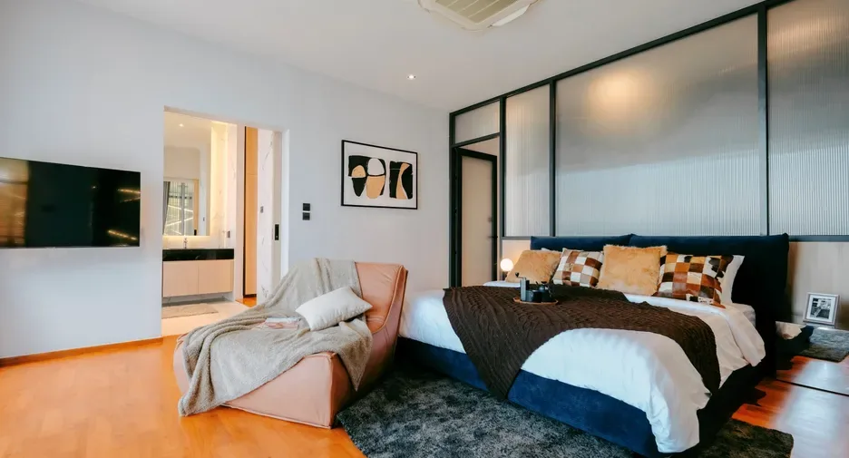 Four Bedroom (469 m²)