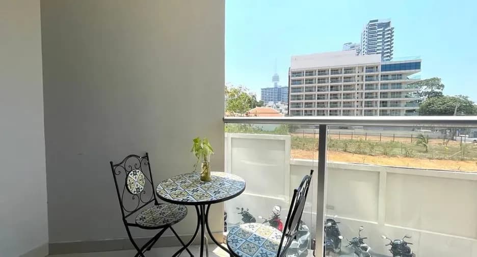 One Bedroom (55 m²)