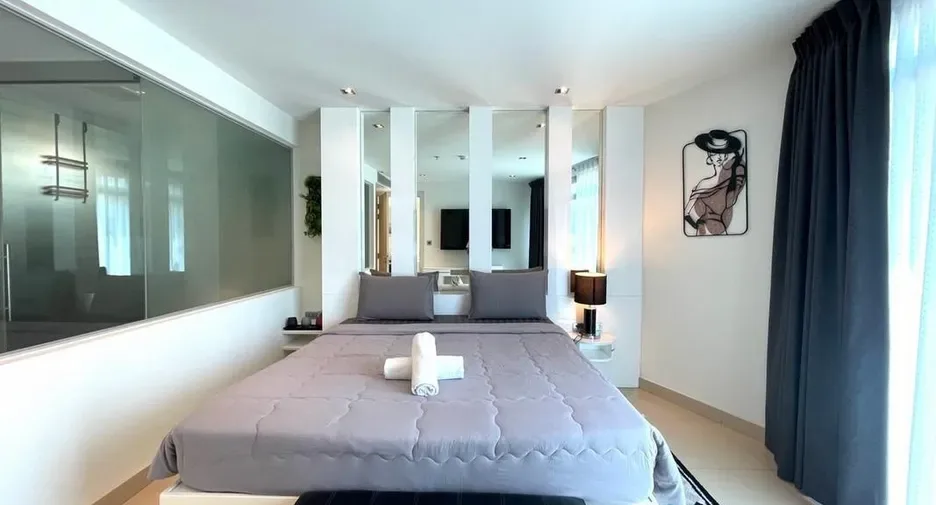 One Bedroom (55 m²)