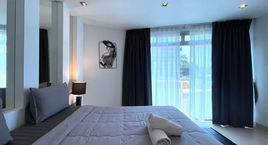 One Bedroom (55 m²)