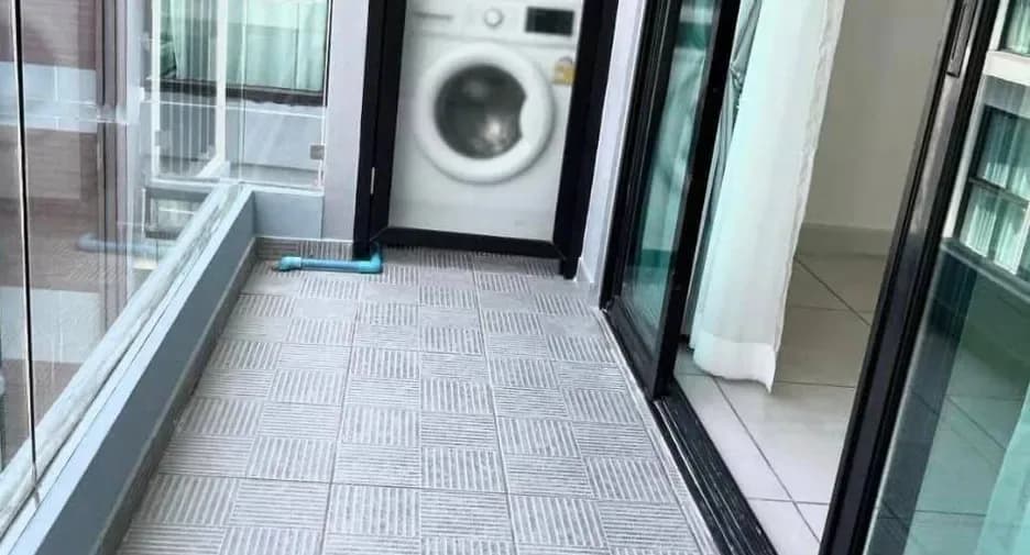 One Bedroom (55 m²)