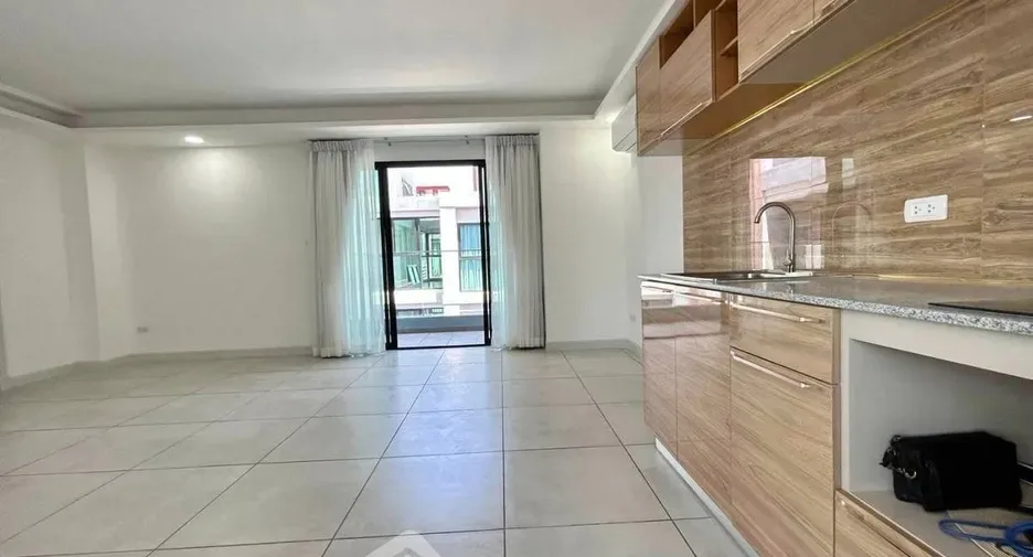One Bedroom (55 m²)