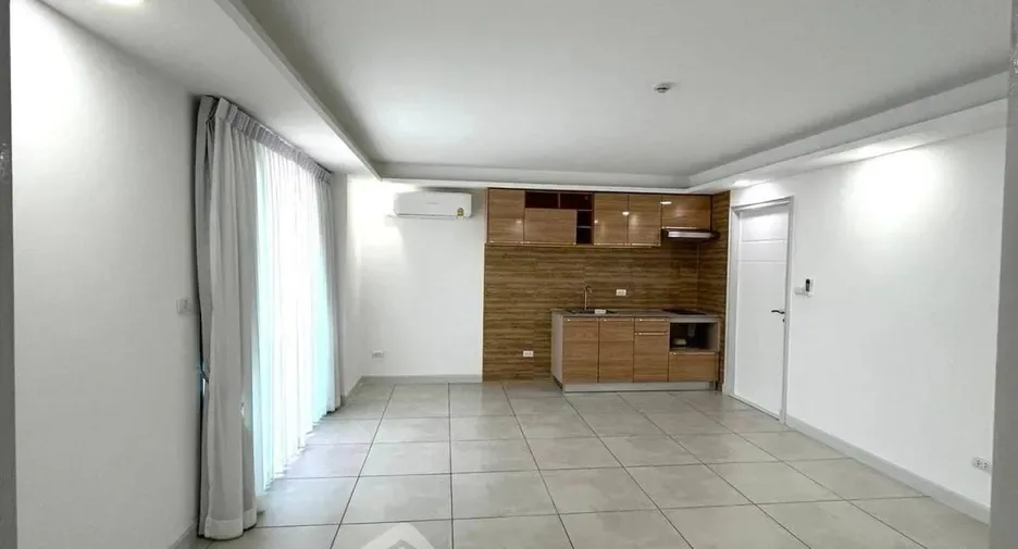 One Bedroom (55 m²)