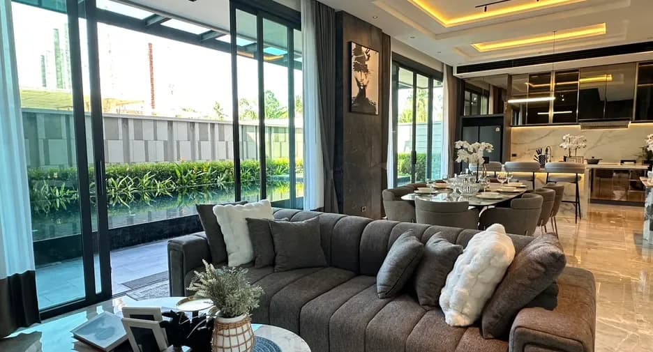 Five Bedroom (451 m²)