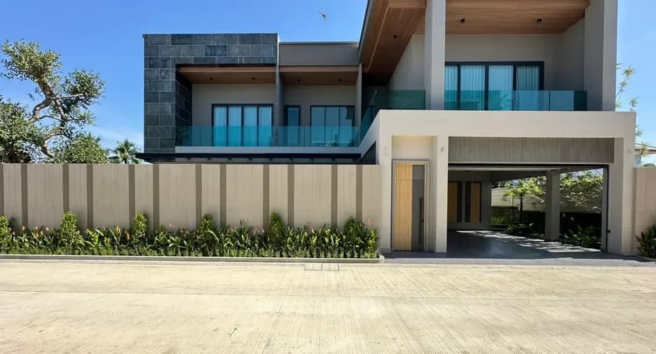 Five Bedroom (451 m²)