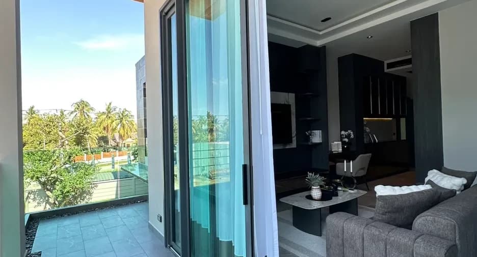 Five Bedroom (451 m²)