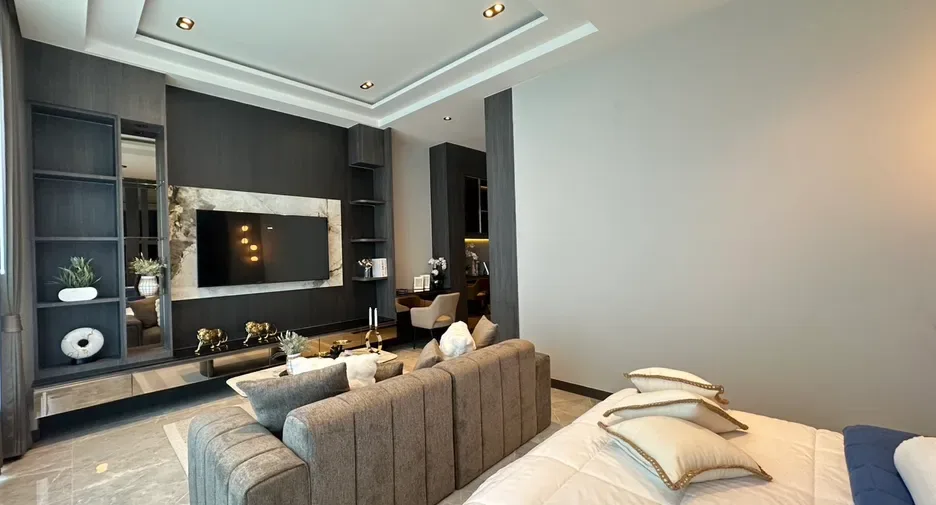 Five Bedroom (451 m²)