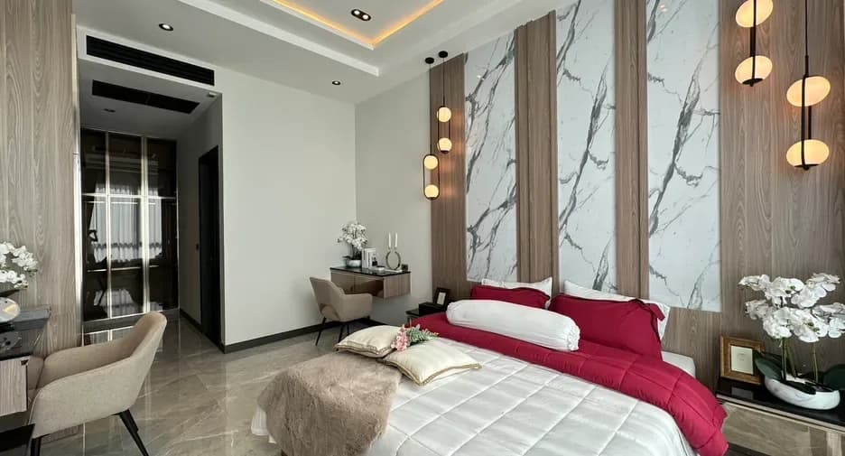 Five Bedroom (451 m²)