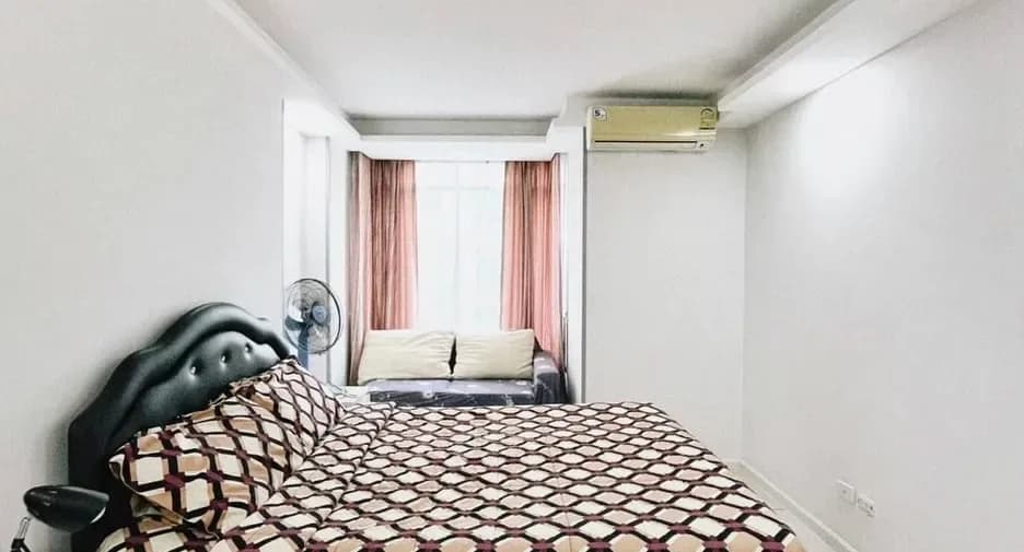 One Bedroom (40 m²)