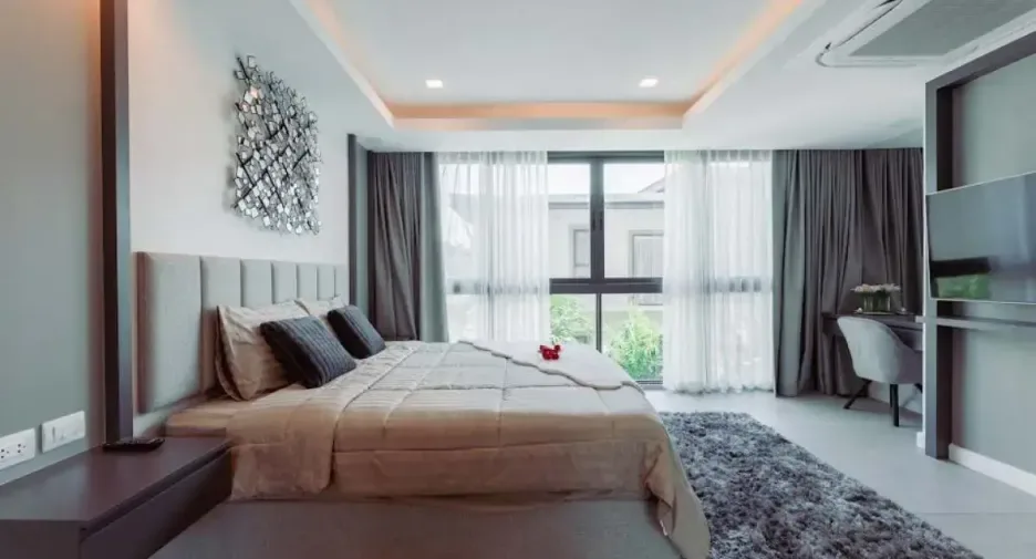 Three Bedroom (140 m²)