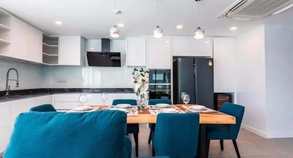 Three Bedroom (140 m²)