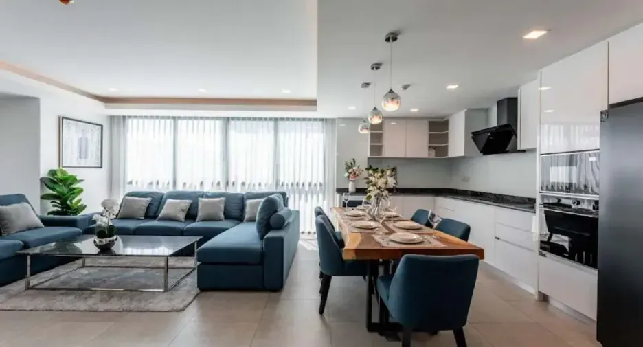 Three Bedroom (140 m²)