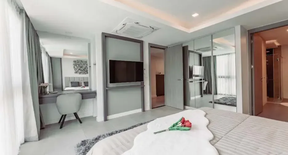 Three Bedroom (140 m²)