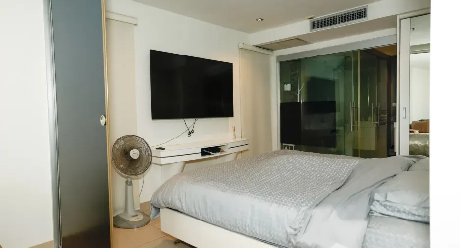 One Bedroom (66 m²)
