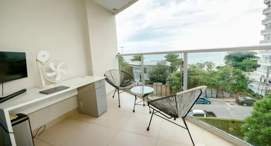 One Bedroom (66 m²)