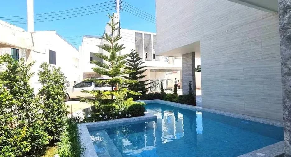 Four Bedroom (367 m²)