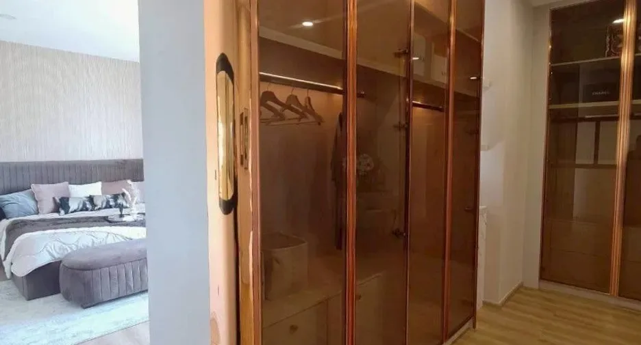 Four Bedroom (367 m²)