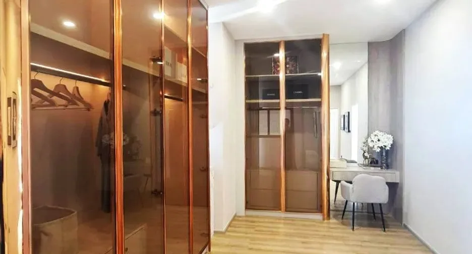 Four Bedroom (367 m²)