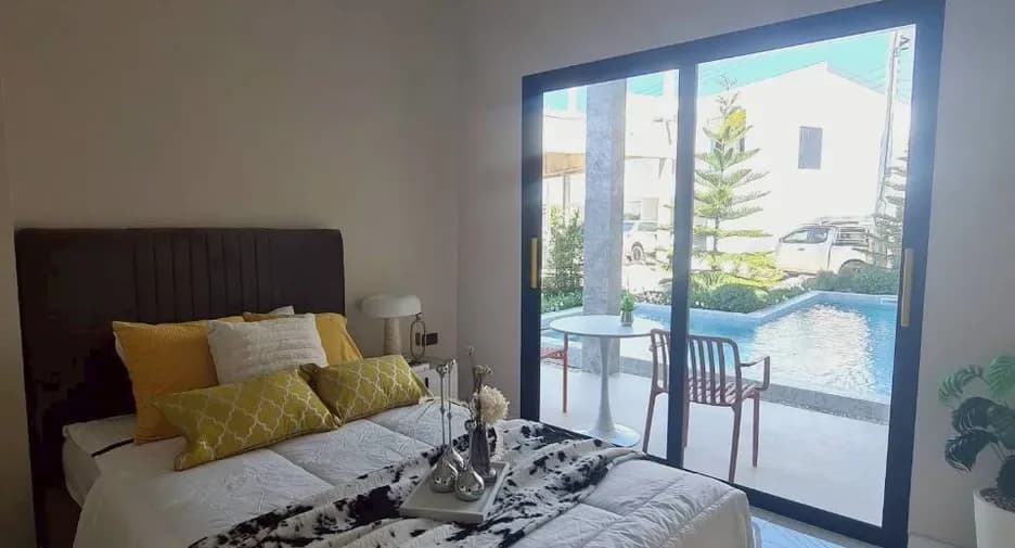Four Bedroom (367 m²)